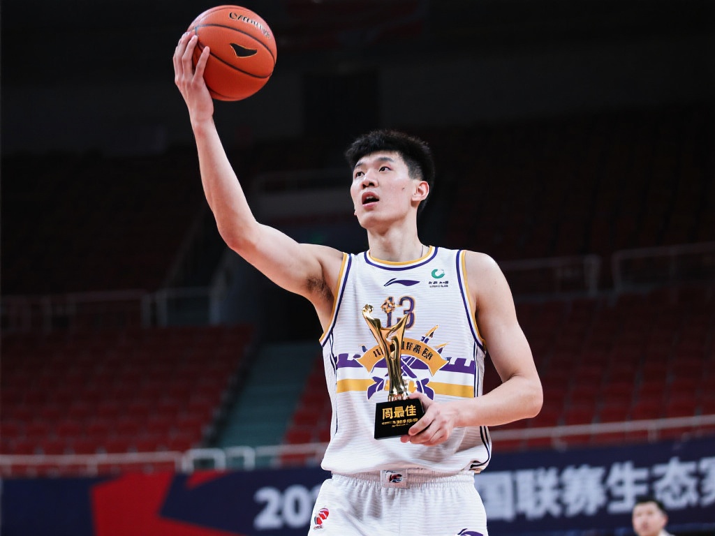 “续约即是强援！西媒：莫德里奇欲再留皇马一年”